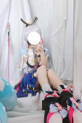 Seele麦麦 - 麦麦的回忆录 神里绫华原皮 [14P-30MB]