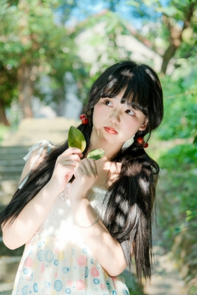 [YITUYU]艺图语 2025.08.12 绿色夏日 小梨花儿 [26P-493MB]