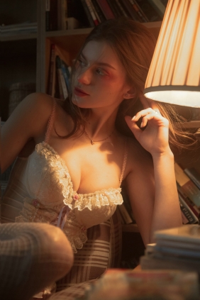 [YITUYU]艺图语 2025.06.21 Perfect moment 朱莉 [14P-132MB]