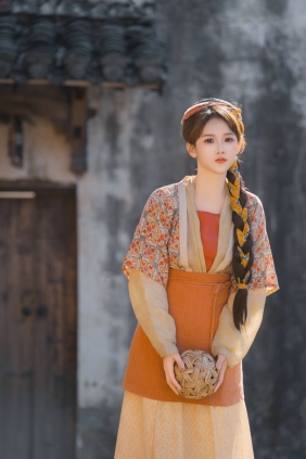 [YITUYU]艺图语 2025.04.06 橙色的秋收 张燕红 [15P-166MB]