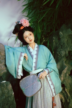 [YITUYU]艺图语 2025.08.27 闲庭信步 闲余凡身 [48P-535MB]