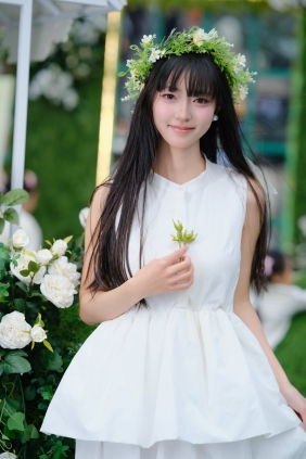 [YITUYU]艺图语 2025.04.11 初夏 冷酷王爷 [16P-507MB]