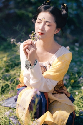 [YITUYU]艺图语 2025.04.21 偷得浮生半日闲 兔牙w [36P-997MB]