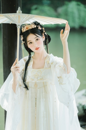 [YITUYU]艺图语 2025.09.30 但愿人长久 孙一瑞sr [31P-355MB]