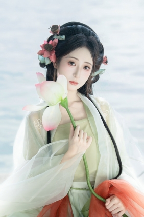 [YITUYU]艺图语 2025.07.10 荷花如画 小何 [20P-381MB]