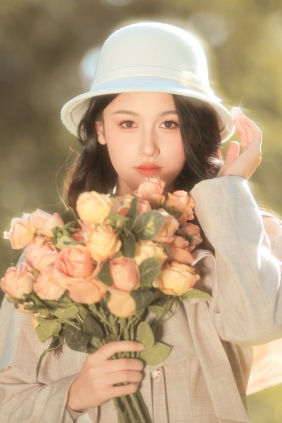 [YITUYU]艺图语 2025.06.01 秋日来信 小小小金鱼 [17P-336MB]