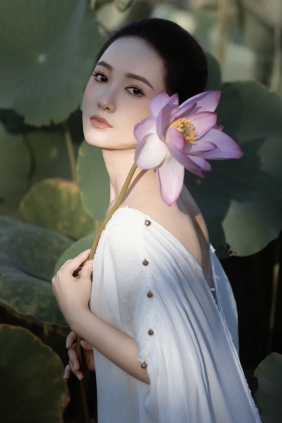 [YITUYU]艺图语 2025.09.03 莲·生 Hanhan [37P-405MB]