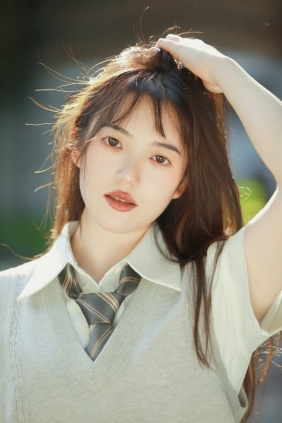 [YITUYU]艺图语 2025.10.15 码头 诗诗 [32P-720MB]