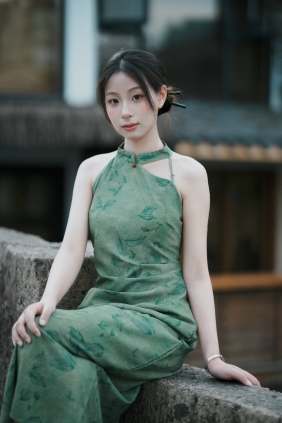 [YITUYU]艺图语 2025.08.01 绿色江南旗袍 小u [17P-502MB]