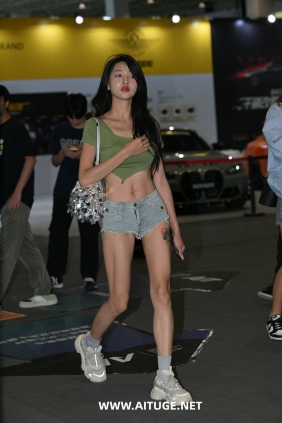 精选街拍视频 No.9790 青春靓丽牛仔短裤 [95P-2.22GB]