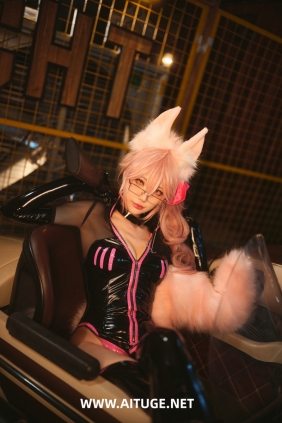 湖里狸 - 光之高扬斯卡娅 [33P-372MB]