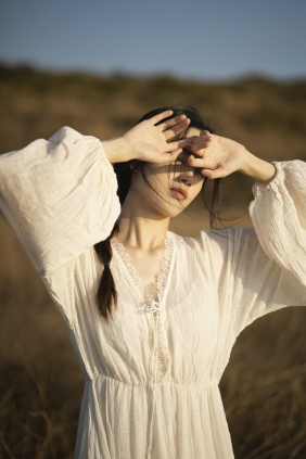 [YITUYU]艺图语 2025.07.24 姿态 今天喝果茶 [13P-19MB]