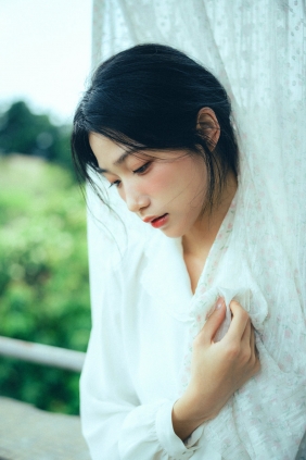 [YITUYU]艺图语 2025.07.13 故事里的倾城 NAYI小仪 [22P-110MB]