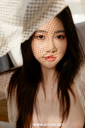 Nnian - 夏天 [80P-801MB]