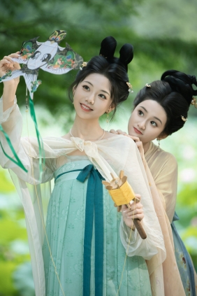 [YITUYU]艺图语 2025.07.01 一塘香 是只琳 [42P-412MB]