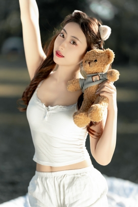 [YITUYU]艺图语 2025.03.24 户外放松轻私 怡宝 [19P-168MB]