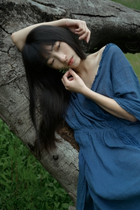 [YITUYU]艺图语 2025.09.05 枯木逢春 山野小果 [22P-222MB]