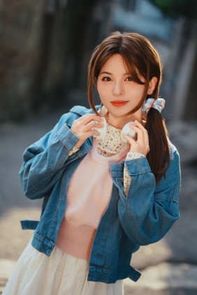 [YITUYU]艺图语 2025.09.03 日杂风人像拍摄 桂花鸭 [14P-153MB]