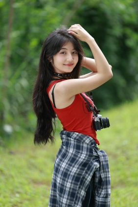 [YITUYU]艺图语 2025.09.07 夏日小清新 doki不挂科 [12P-100MB]