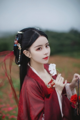 [YITUYU]艺图语 2025.07.11 羽衣仙 公子不坏 [26P-366MB]