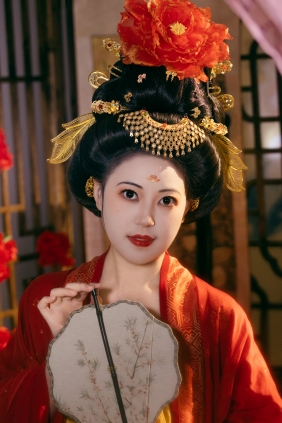 [YITUYU]艺图语 2025.10.02 贵妃娘娘 睿智的小娜 [14P-133MB]