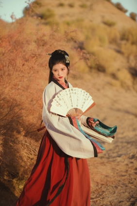 [YITUYU]艺图语 2025.06.18 塞外行 当初叫人家小田田 [22P-228MB]