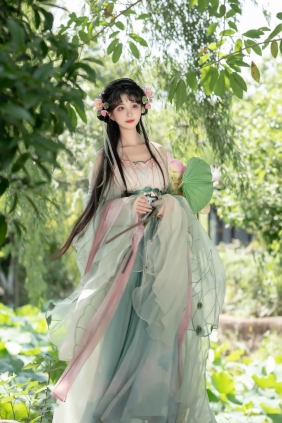 [YITUYU]艺图语 2025.06.26 素年锦时 绮罗生的小苏苏 [14P-120MB]