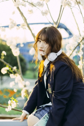 [YITUYU]艺图语 2025.08.17 樱花树下 是三三吖 [18P-235MB]