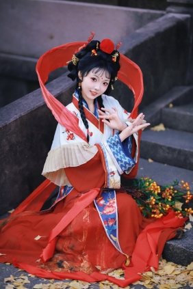 [YITUYU]艺图语 2025.07.24 小神仙 橙鱼鱼在梳妆 [26P-42MB]