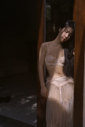 [YITUYU]艺图语 2025.08.18 上午十点的光 野生模特园子 [13P-41MB]