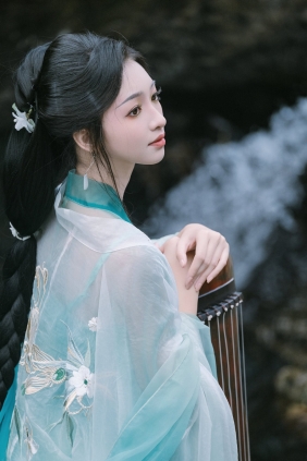 [YITUYU]艺图语 2025.06.17 仙女潭 秋咪睡大觉 [16P-262MB]