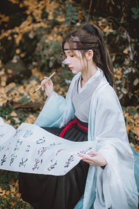 [YITUYU]艺图语 2025.07.06 青丘青狐 徐十七嘛 [33P-345MB]