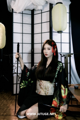 [YITUYU]艺图语 2025.07.19 墨色千金 小甜 [23P-284MB]