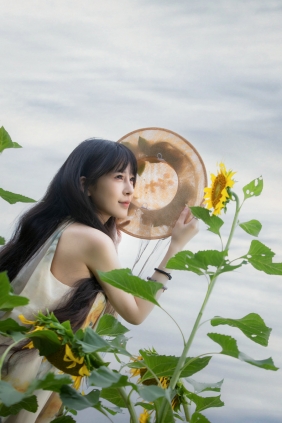 [YITUYU]艺图语 2025.09.29 向日葵少女 叶子 [11P-141MB]