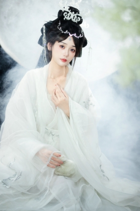 [YITUYU]艺图语 2025.09.05 嫦娥 一只大大大李子 [28P-342MB]