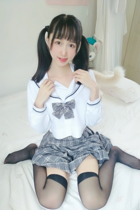 萌系小姐姐木绵绵OwO - 灰格子JK [21P1V-96MB]