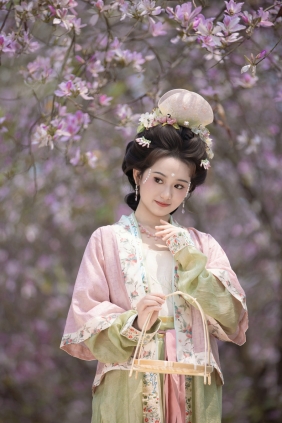 [YITUYU]艺图语 2025.04.24 芳菲满袖 就是叫美男啊 [33P-367MB]