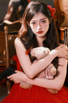 [YITUYU]艺图语 2025.05.19 红裙玫瑰 小呆同学 [57P-1.43GB]