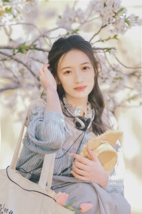 [YITUYU]艺图语 2025.04.14 春日信 彤 [30P-247MB]