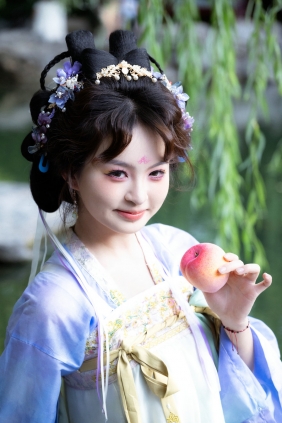 [YITUYU]艺图语 2025.06.20 夏雨泉 亭亭不是婷婷 [24P-298MB]