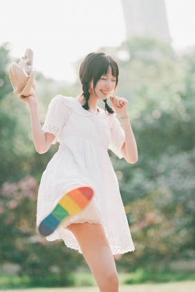 萌系小姐姐木绵绵OwO - 夏日彩虹 [29P-1.42GB]