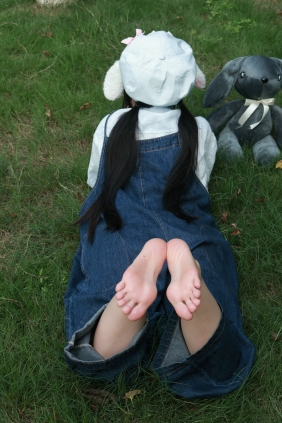 小羊蛋卷 - 背带裤 [14P-182MB]