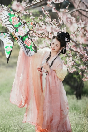 [YITUYU]艺图语 2025.09.04 桃花古风人像拍摄 泱泱泱呀 [20P-156MB]