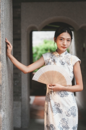 [YITUYU]艺图语 2025.10.16 旗袍之美 小羊 [13P-123MB]