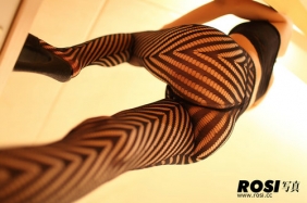 [ROSI写真]2011.08.13 NO.084 38P/41MB
