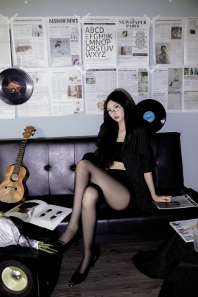 [YITUYU]艺图语 2025.09.18 职场御姐写真 盖盖 [35P-489MB]