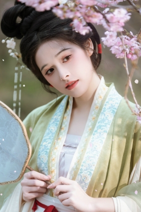 [YITUYU]艺图语 2025.08.25 樱落 恬恬圈圈 [20P-225MB]