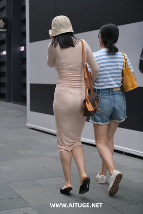 精选街拍视频 No.9786 若隐若现丁字裤 [80P-1.79GB]