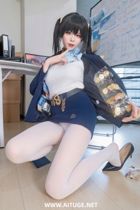 Tina很妖孽呀 - Nikke胜利女神 索拉 [50P-157MB]