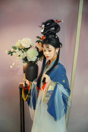 [YITUYU]艺图语 2025.08.15 云中鹤 无七 [16P-157MB]